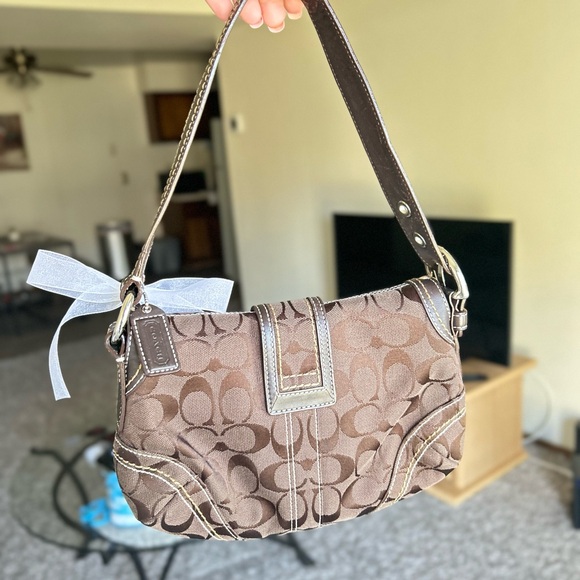 Coach Brown Vintage Y2K Soho Shoulder Bag Signature Buckle Flap - Picture 3 of 7